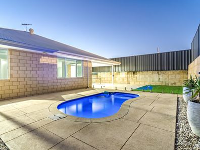 8 Linaker Street, Baldivis WA 6171