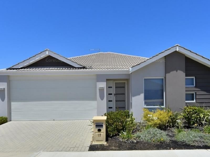 17/323 Pebble Beach Boulevard, Meadow Springs
