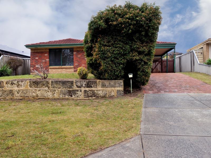 17 Whyatt Green, Leda