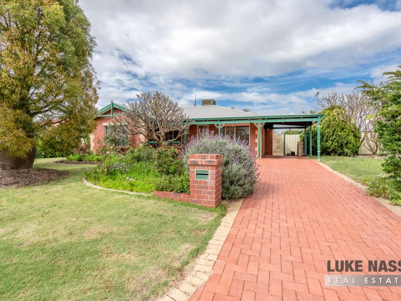 13 Alloway Place, Seville Grove WA 6112