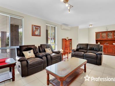 16 Battersea Road, Canning Vale WA 6155