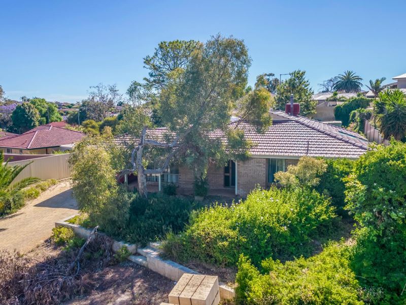 77 Oaklands Avenue, Halls Head