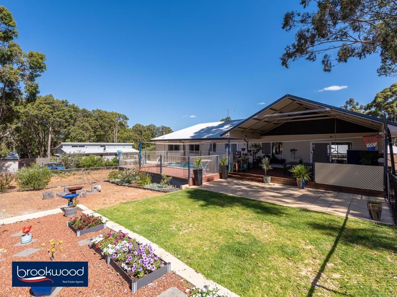 4 Parakeet Close, Mount Helena WA 6082