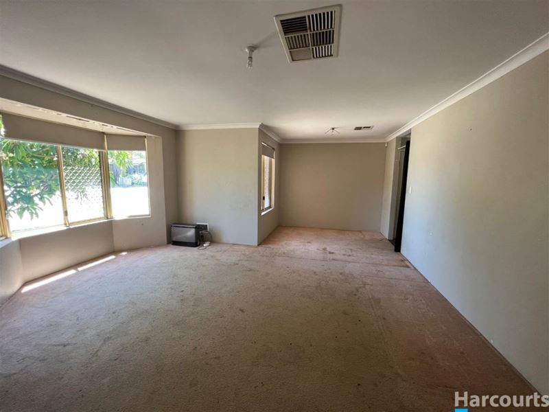 57 Ullinger Loop, Marangaroo