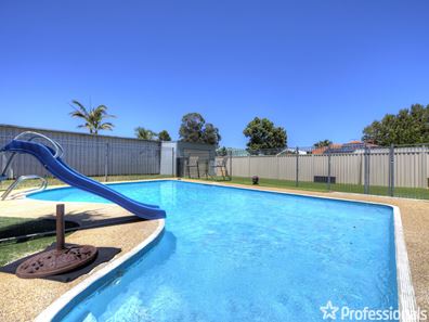 81 Calluna Way, Forrestfield WA 6058