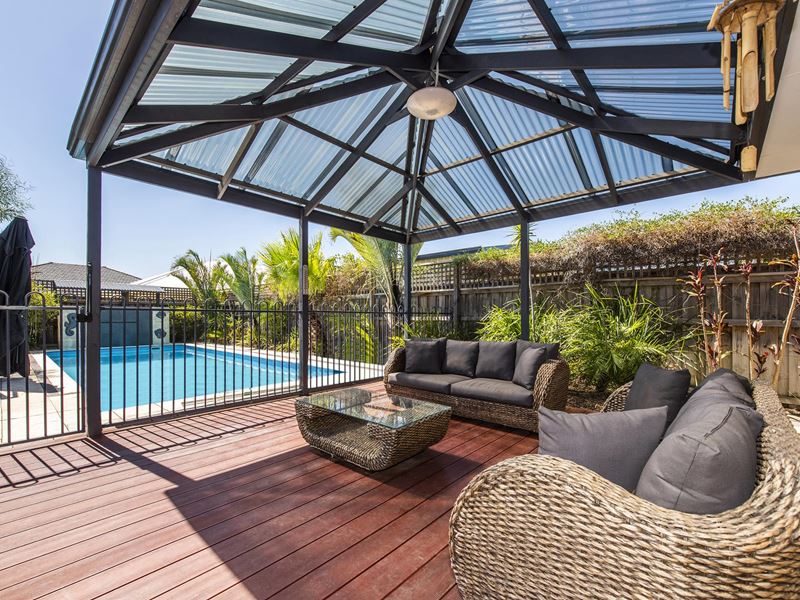 8 Moseley Drive, The Vines