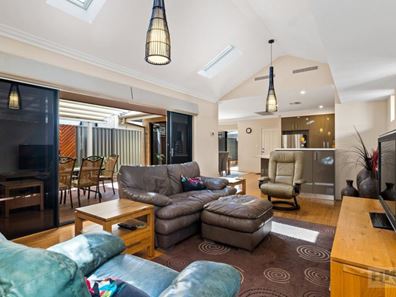 7 Zelena Terrace, Aveley WA 6069