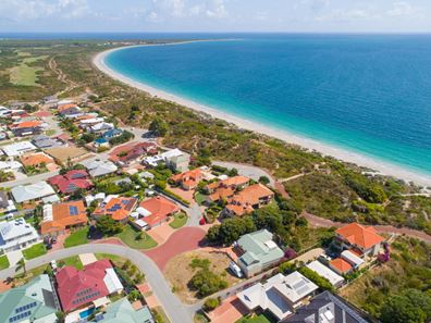 2 Grenoble Cove, Port Kennedy WA 6172