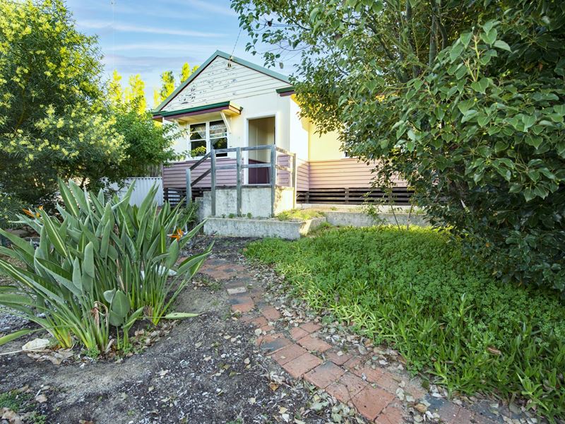 14 Mitchell Crescent, Carey Park