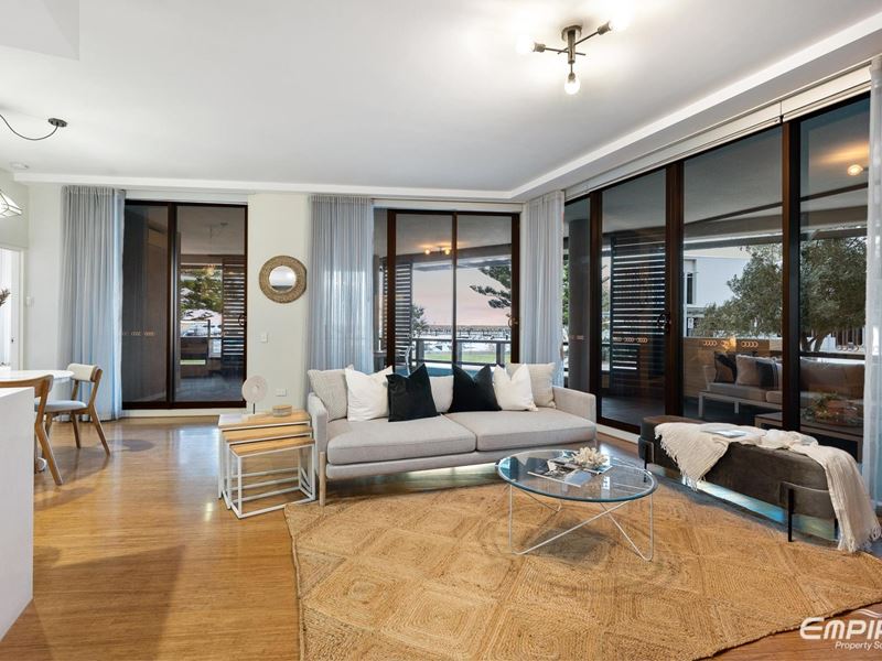 4/9 Coromandel Approach, North Coogee