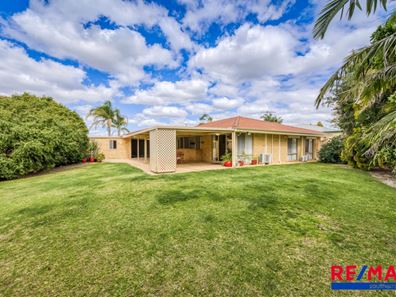 11 Fremont Place, Leeming WA 6149