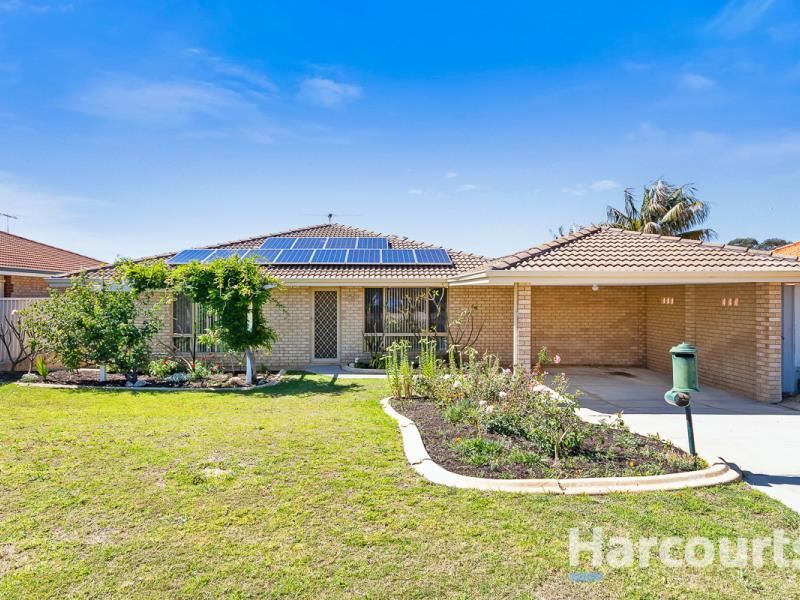 8 Blair Grove, Kinross