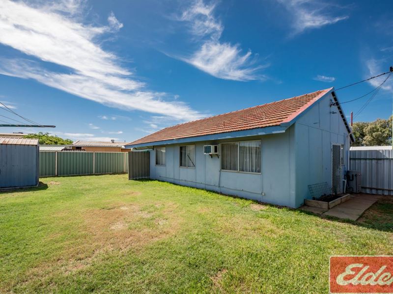 13 Bosun Crescent, West End