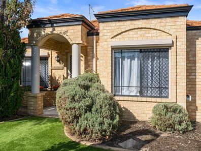 6 Sorrento Turn, Ellenbrook WA 6069