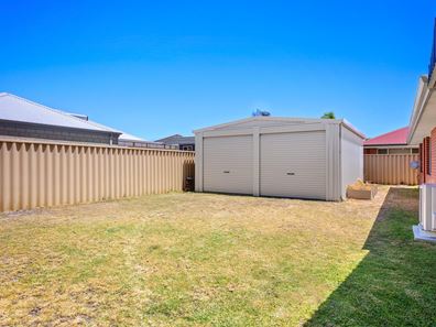 10 Dravite Way, Dalyellup WA 6230