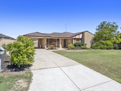 25 Peelwood Parade, Halls Head WA 6210