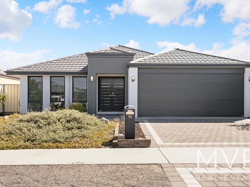 13 Monticola Gardens, Aubin Grove