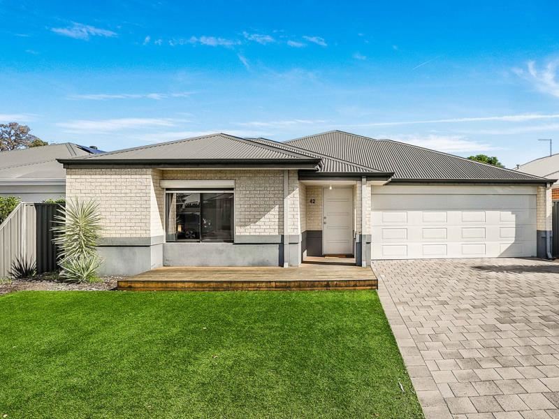 42 Palomino Promenade, The Vines
