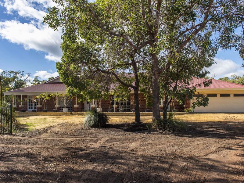 81 Polinelli Road, Lower Chittering