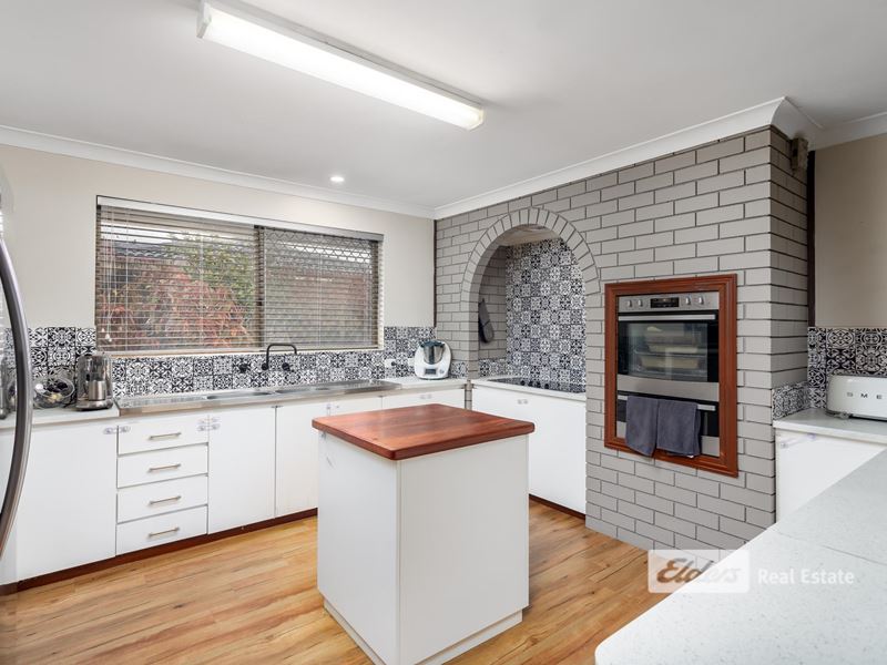 33 Eulalia  Street, Carey Park