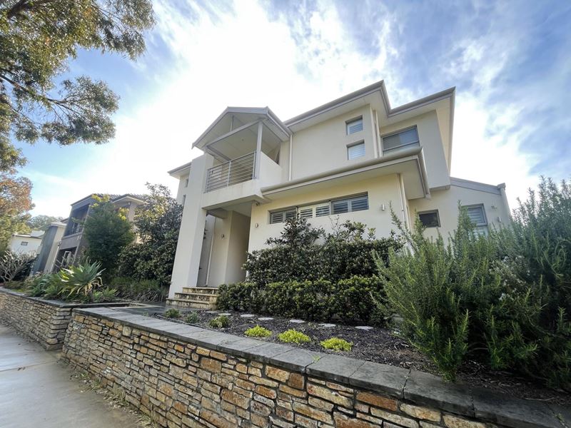 10 University Avenue, Churchlands