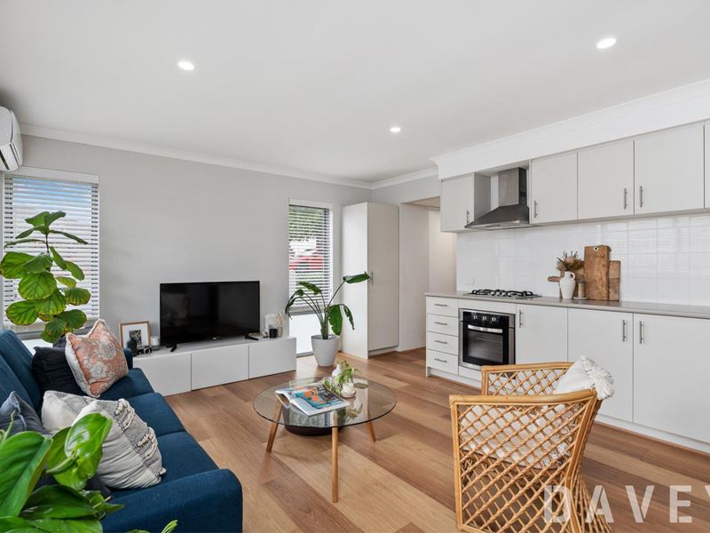 3/3 Donar Street, Innaloo WA 6018