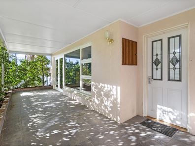 4 Braewood Court, Nollamara WA 6061
