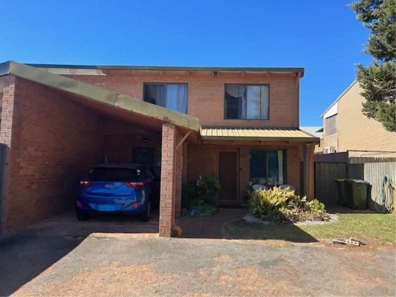 2/6 Eone Street, Falcon
