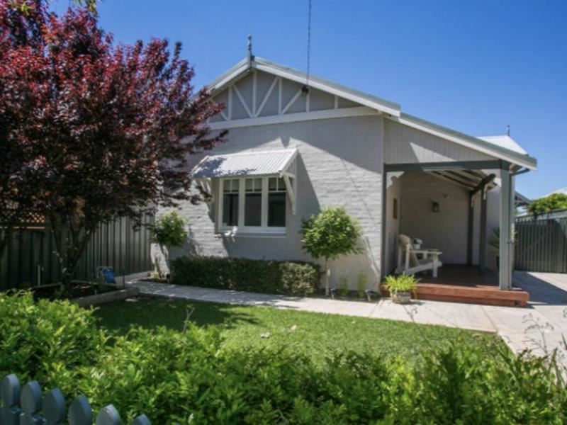 124 Stuart Street, Inglewood