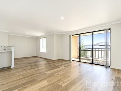 2/8 Wattlebird Loop, Joondalup WA 6027