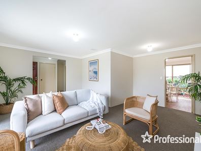 76A Wandearah Way, Kingsley WA 6026