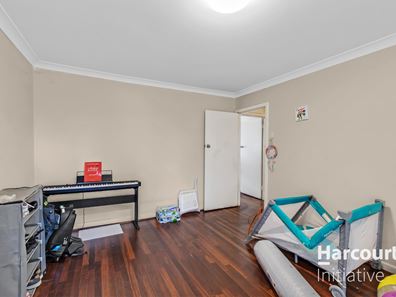 6A Keeley Way, Girrawheen WA 6064