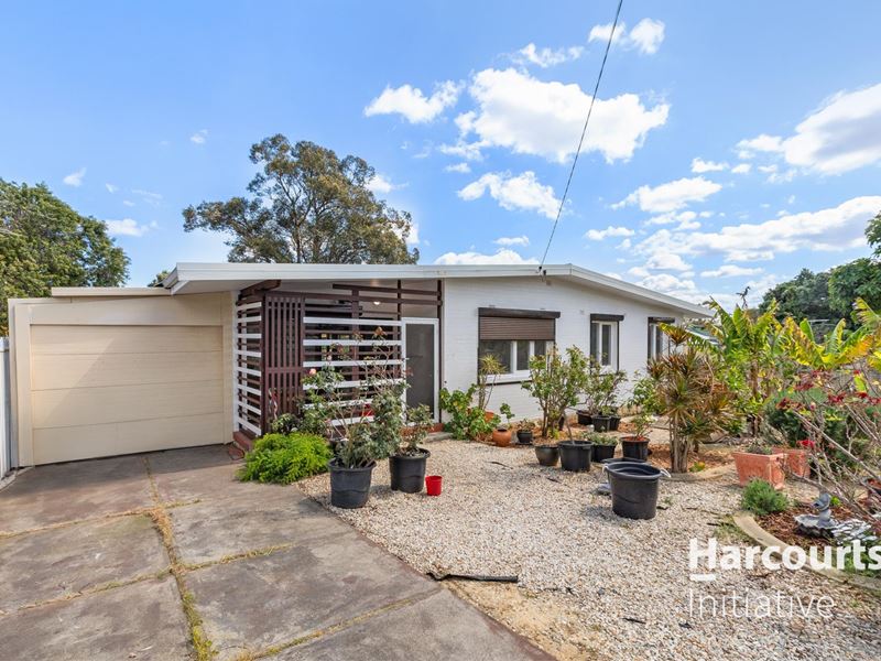 29 Roxwell Way, Girrawheen WA 6064