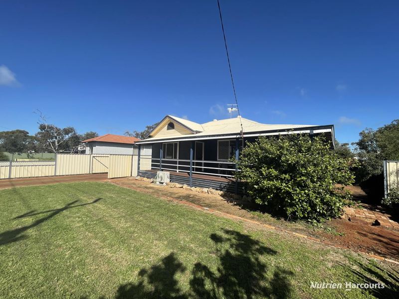 42 Richter Avenue, Morawa