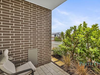 7 Mudstone Road, Treeby WA 6164