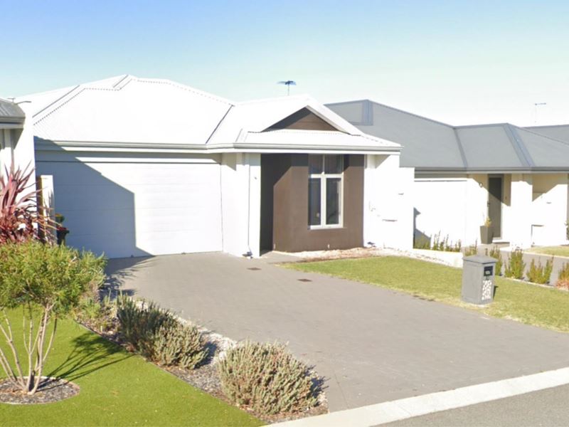 82 Adelong Avenue, Golden Bay
