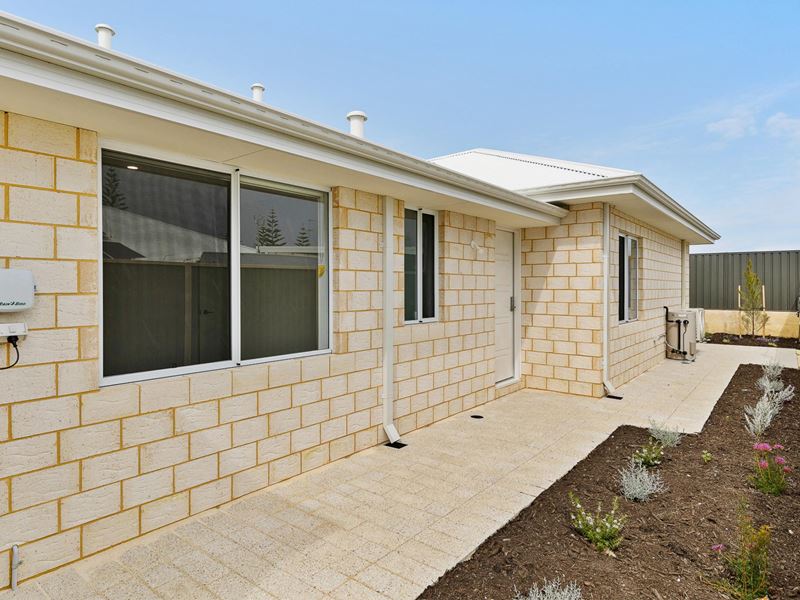 10B Buckingham Drive, Wannanup WA 6210