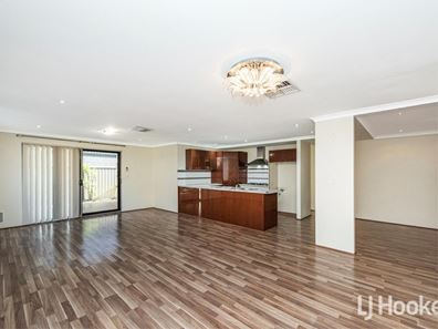 11 Liffey Street, Canning Vale WA 6155