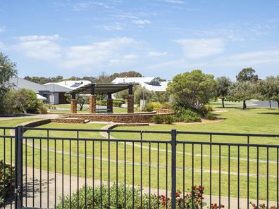 10 Wentworth Loop, Dunsborough WA 6281