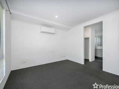 34 Almandine Loop, Wellard WA 6170