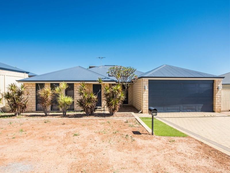 12 Coveside Way, Drummond Cove WA 6532