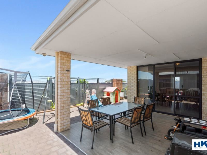 37 Tully Parade, Ellenbrook WA 6069