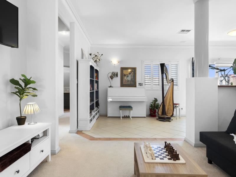 8/9 St Marks Drive, Hillarys