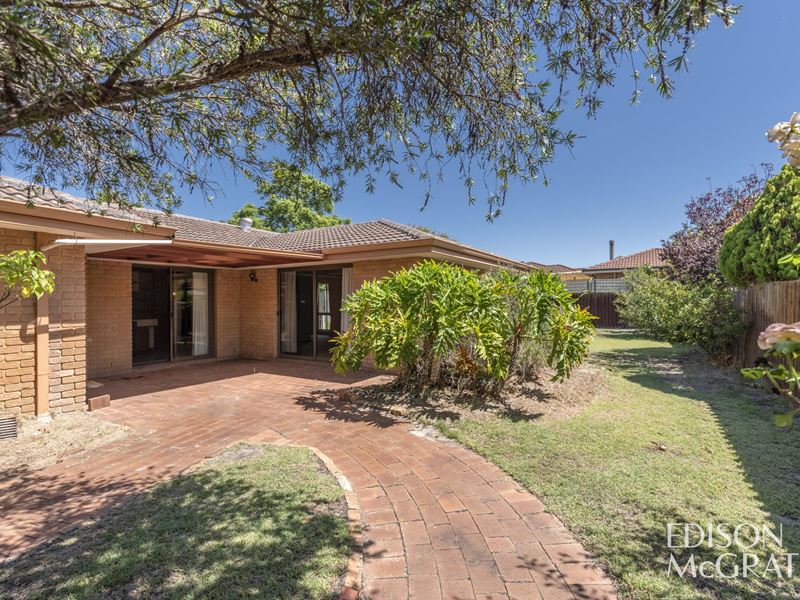 33 Findlay Road, Leeming WA 6149