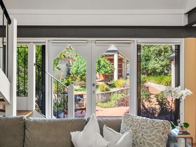 1 Troy Terrace, Daglish WA 6008