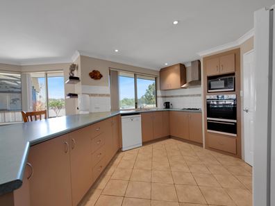 3 Forrester Road, Moresby WA 6530