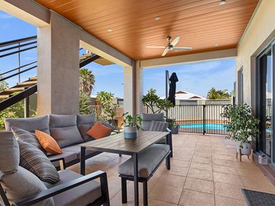 30 Curlew Street, Baynton WA 6714