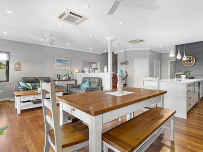 30 Curlew Street, Baynton WA 6714