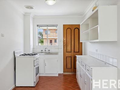 B8/305 Harborne Street, Glendalough WA 6016