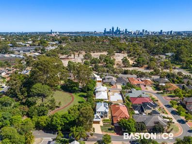 18 Mofflyn Circle, East Victoria Park WA 6101
